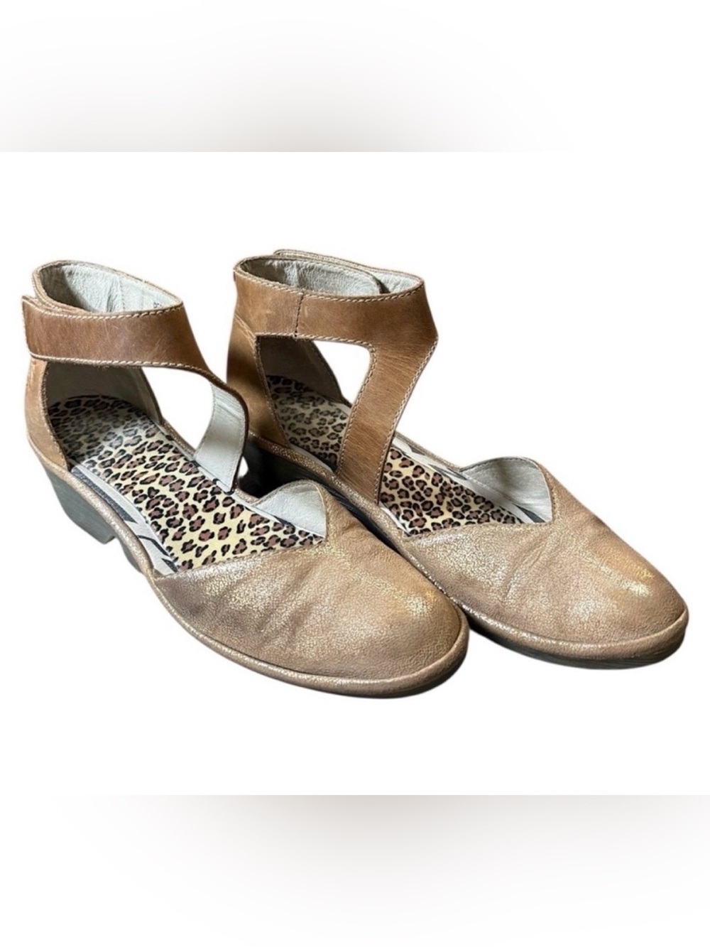 FLY London Pats801Fly Leather Tan Gold Metallic Wedge Closed Toe Shoe 38 (7.5-8)